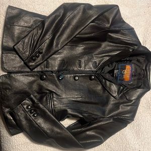 Real leather womens coat jacket 90’s style good quality